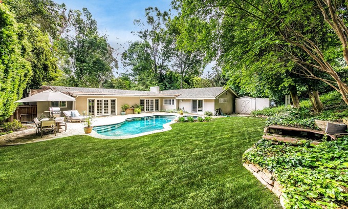 Tarzana House | Private Paradise with Pool & Spa