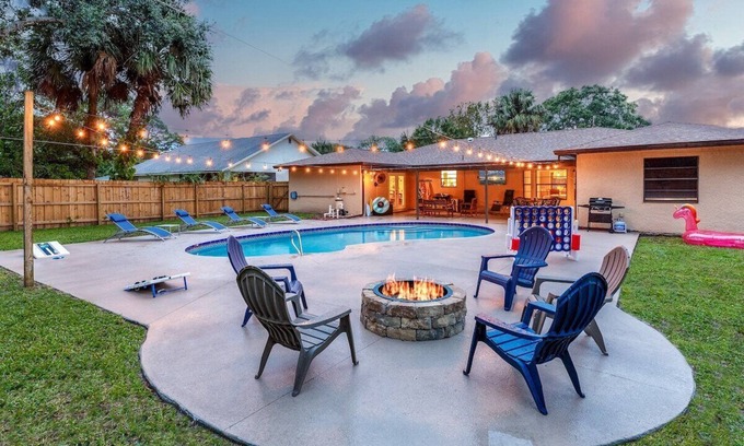 Interchange Square House | Private Pool, 4BDR & Game Room! - Bay Bungalow