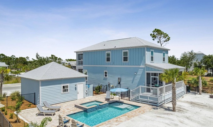 Port St. Joe House | Private Pool & Hot Tub, close to restaurants, ice cream, beach, boardwalk & bars