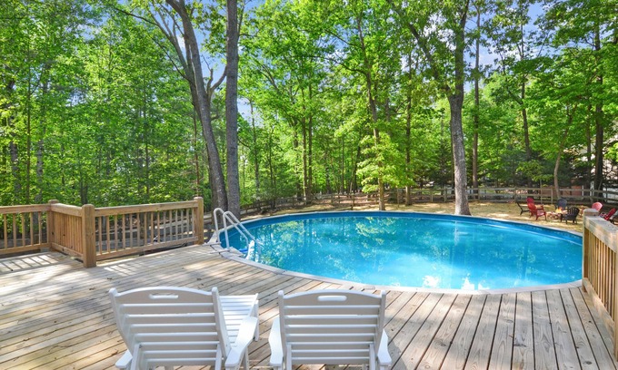 Ellijay Cabin | Private Pool, Hot Tub Wifi, Pets w/fee, Games, Fenced