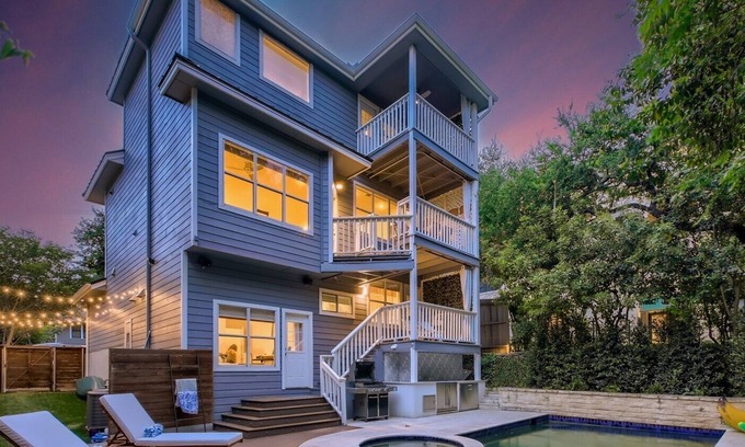 Clarksville House | Private Pool Oasis, Right in the Heart of Downtown ATX - by PMI Austin Metro
