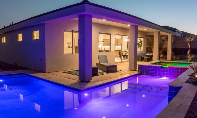 Mesquite House | Private Pool, Putting Green, Game Room & Grill – Your Perfect Getaway!