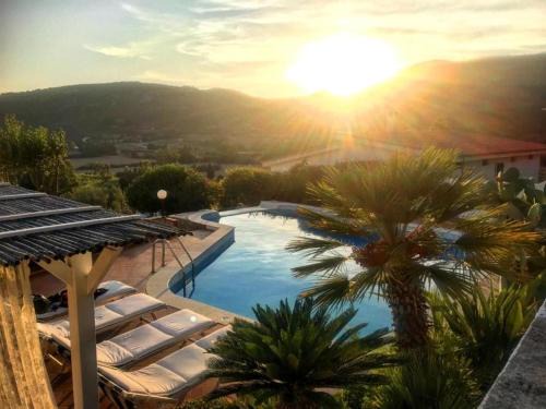 Chia House | Private Pool villa with panoramic views split over 2 levels/Aircon/New Pool.