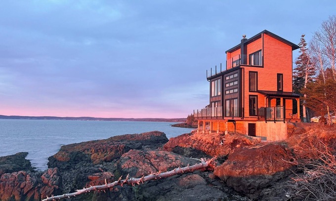 Kings County House | Private Retreat on the world famous Bay of Fundy, Nova Scotia
