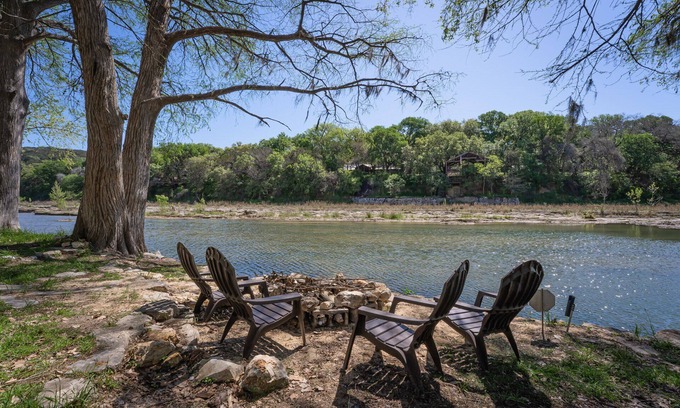 New Braunfels Cabin | Private River Haus Directly on the Tube Chute!