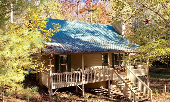 Dahlonega Cabin | Private/secluded, multiple fire pits, fishing pond, a little taste of heaven!