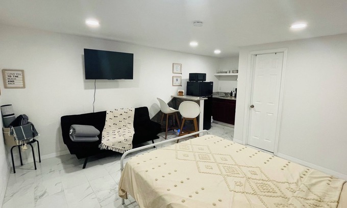Tampa Apartment | Private studio in the heart of Tampa, FL.