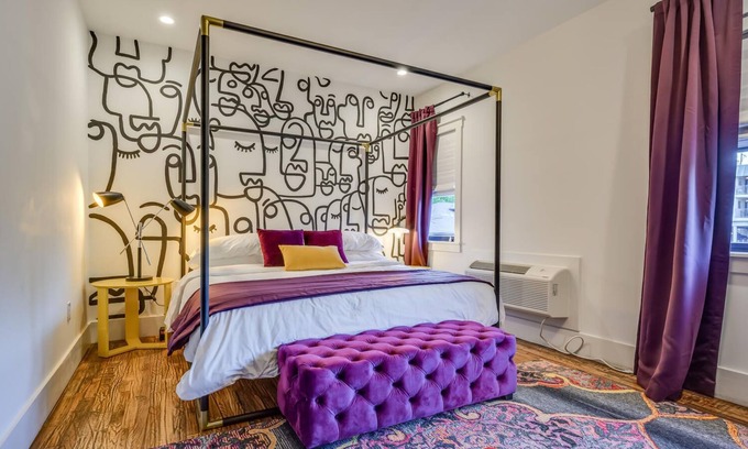 West End House | Private Suite in Historic Austin B&B: Sleeps 4!