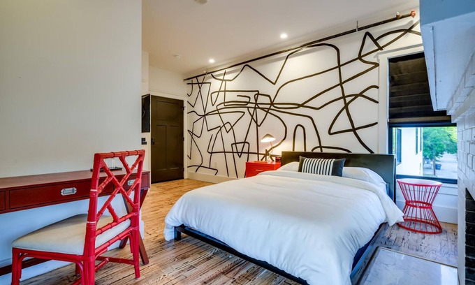 West End House | Private Suite in Historic Austin B&B: Sleeps 2!