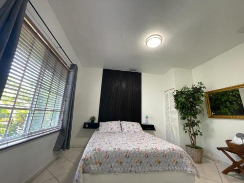 Coral Way House | Private Suite next to Calle Ocho