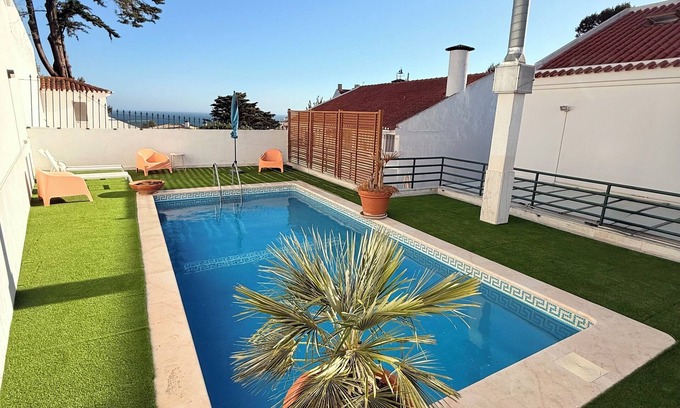 Cascais House | Private villa with swimming pool, bbq and outside area 5 min away from the beach