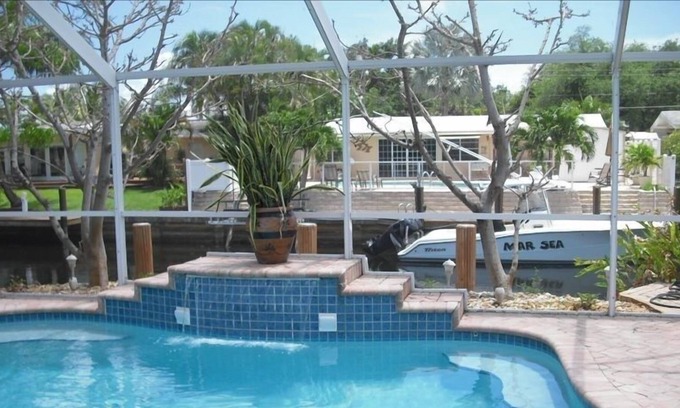 Lauderdale Isles House | Private Waterfall Pool, Large Lanai, Wifi, No MGMT Fees!