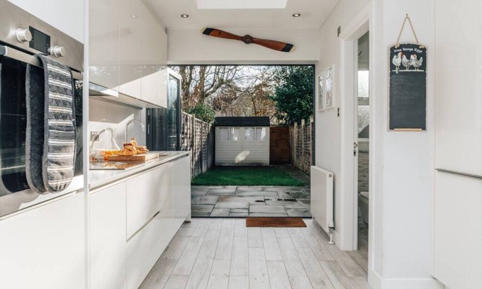 Wargrave House | Propeller house - Wargrave near Henley
