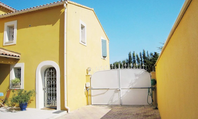 L'Isle-sur-la-Sorgue House | Provencal house with all comforts. Pool & air-conditioning, PK pets allowed.