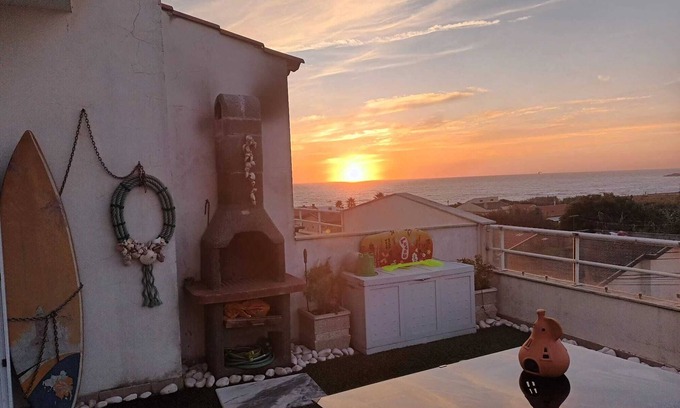 Vila Cha Apartment | Vila Chã beach apartment/terrace, 2/4 peoples, sea views/barbecue/snooker table.