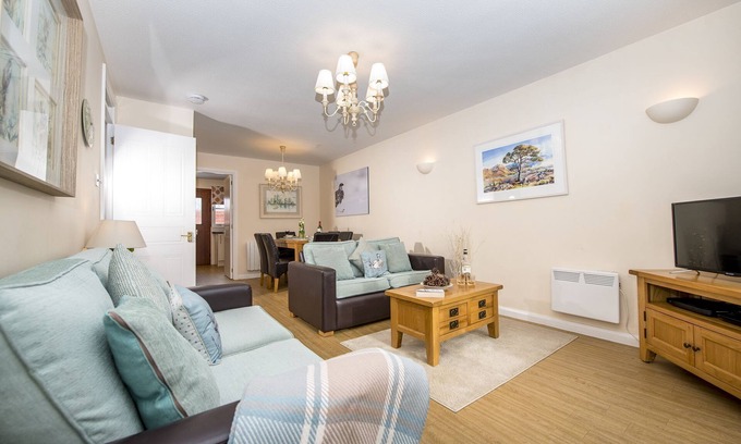 Aviemore House | Ptarmigan Cottage in Silverglades ,set beneath the majestic Cairngorm Mountains in the Cairngorms Na