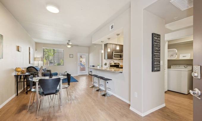 Fox Crossing Apartment | Pure Suites Chandler 2 Bed Pool Gym Spa EV