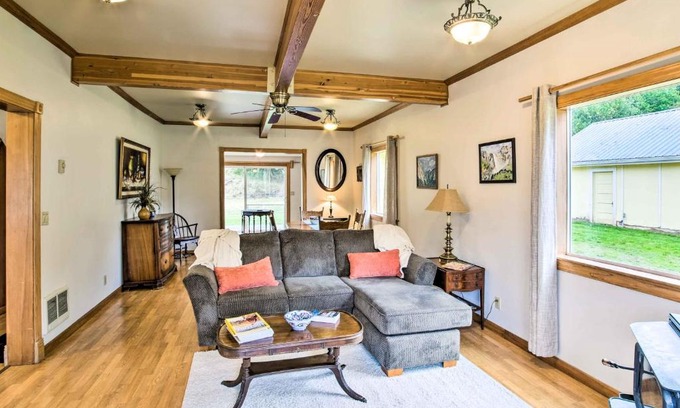Coquille House | Quaint Coquille Getaway Near Beaches and Parks!