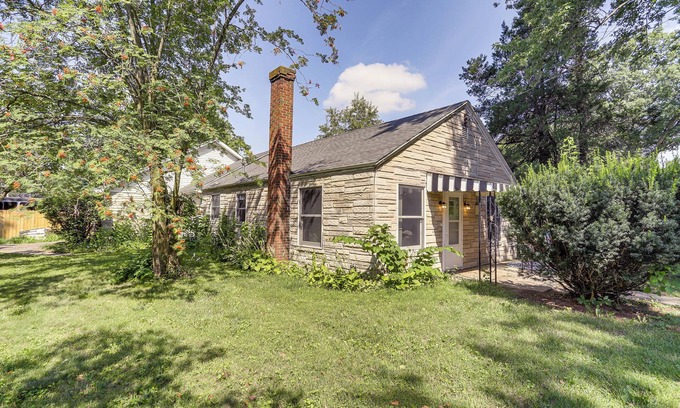 Hudson Lake House | Quaint Grams Lake Cottage: Pets Welcome!
