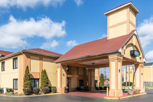 Ellendale Hotel | Quality Inn & Suites Memphis East