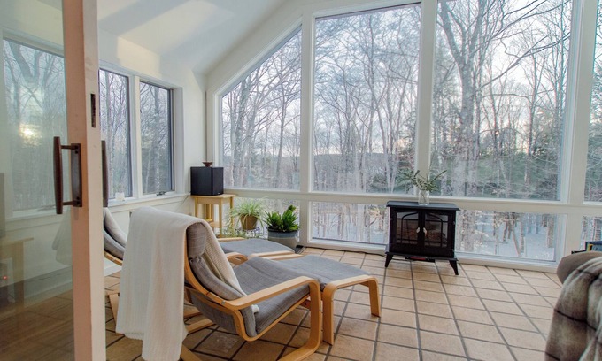 West Hartford House | Quechee Mountain Home w/Jacuzzi, Sunroom, and Private Gymn