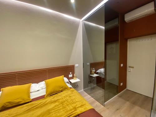 Old Town House | Queen rooom ModeRna - Relax e privacy a 2 passi dal Duomo