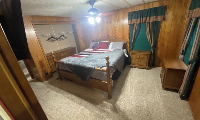 Flint Creek Cabin | Quiet cabin in the woods w/access to pools, river, & lakes in gated community!