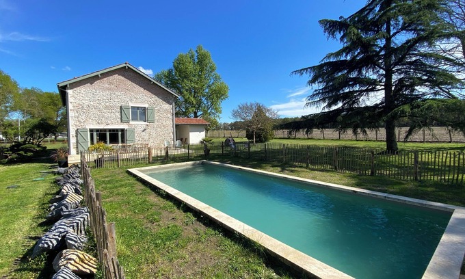 Magescq House | Quiet country house with large swimming pool