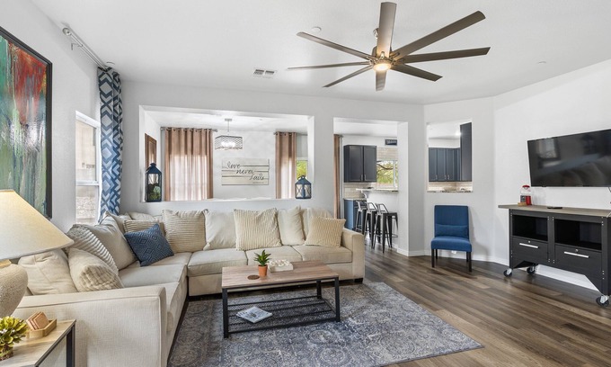 Casas Adobes House | Quiet, Cozy, Clean and Safe NW Tucson Home near Omni Resort.