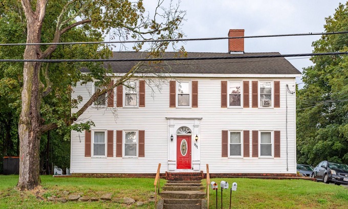 Leominster Apartment | Quiet Furnished 2BR Unit in North Leominster!