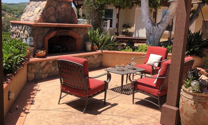Bonsall House | Quiet Guest Home nr 4654 With Beautiful Views +Heated Pool and jacuzzi!
