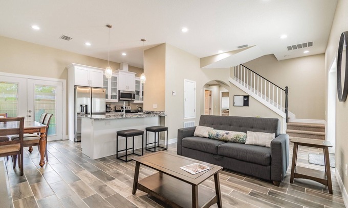 Bearss Plaza House | Quiet Home Near USF