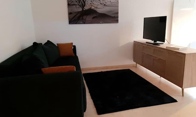 Hechingen Apartment | Quiet, modern flat with own terrace
