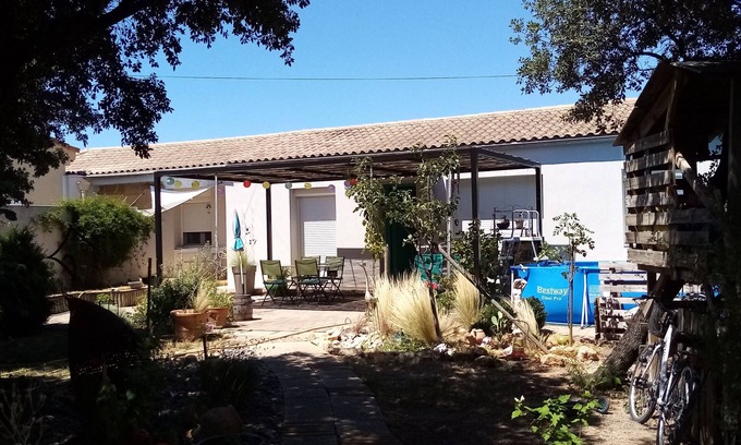 Serignan-du-Comtat Villa | Quiet room in northern vaucluse, near Avignon, Orange