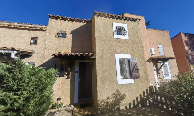 Cap d'Agde Villa | Quiet Villa with Pool, Parking, Near Beach & Port - Pets & Kids Welcome