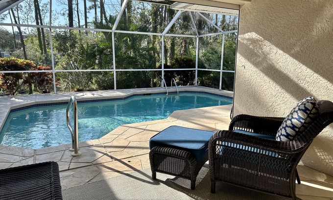 North Naples Villa | Quiet Winter Getaway 30 day minimum. 30 days needed for HOA to approve renters.