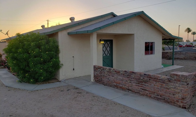 The Foothills House | Quirky Yuma Guesthouse