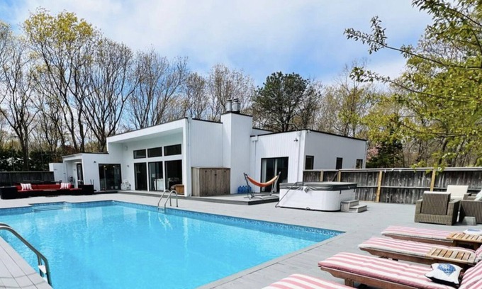 Quogue House | Quogue Village Luxury Modernist Hamptons Estate with saltwater pool and hottub