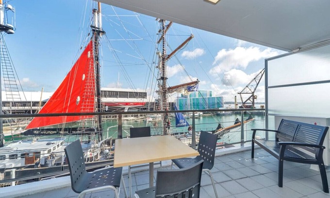 Auckland Central Business District Apartment | QV Private Airconditioned Waterfront Apartment 423