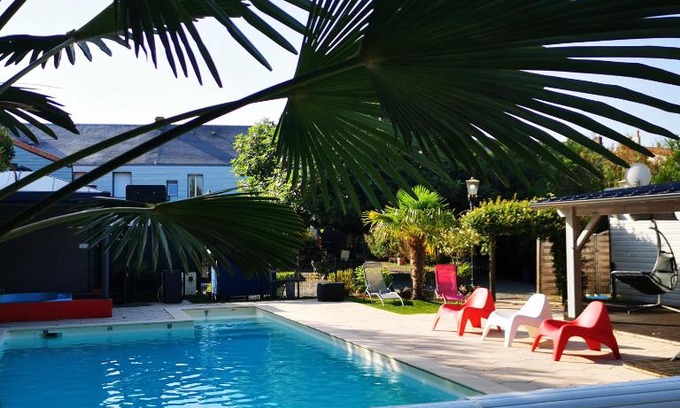 La Roche-sur-Yon Apartment | Résidence Les Alizés 'Sauna Jacuzzi Piscine en plein centre ville"