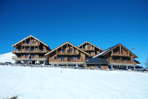 Fontcouverte-la-Toussuire Apartment | Résidence Néméa Les Chalets Des Cîmes