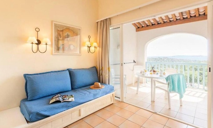 Les Restanques Apartment | Résidence Pierre & Vacances Les Restanques du Golfe de Saint Tropez - Apartment for 5 people - 1 bedroom - Terrace or balcony - Sea view