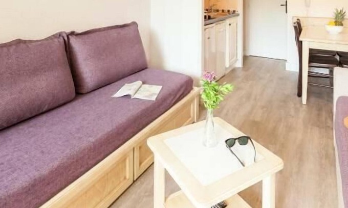 Giens Apartment | Résidence Pierre & Vacances La Pinède*** - Studio for 4 people - 1 sleeping area - Terrace or balcony - Garden view