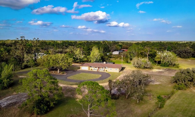 Sebring House | Raceway Ranch - Hometown delight! n5 bedroom pool home on 5 acres!