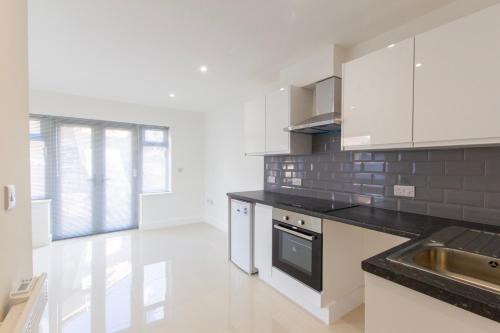 Southampton House | Radstock Road - Room 1