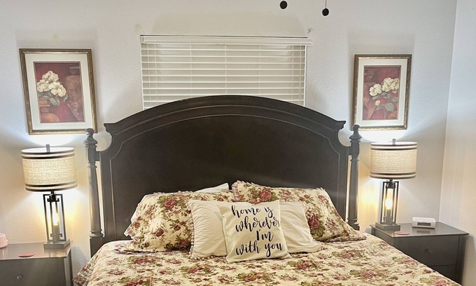 Schertz House | RAFB 3br2ba Family Friendly Single Story with a large fenced yard, Welcome Home!