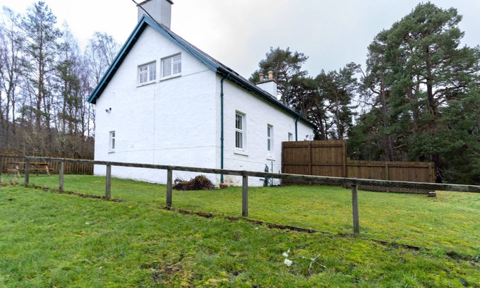 Alvie House | Railway House by Interhome