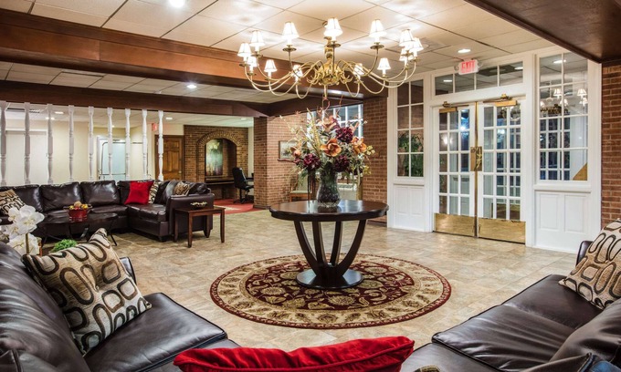 Ligonier Hotel | Ramada by Wyndham Ligonier