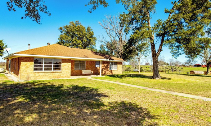 Washington House | Ranch house in historic Washington, Texas. Wide, open country views