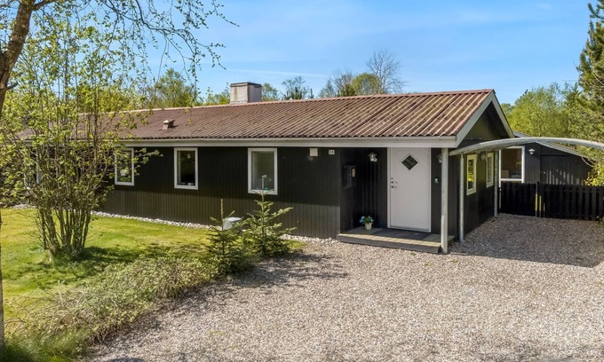 Hals House | "Randulf" - from the sea by Interhome